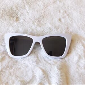 Kiara White Mirrored Full Rim Cat Eye Sunglasses